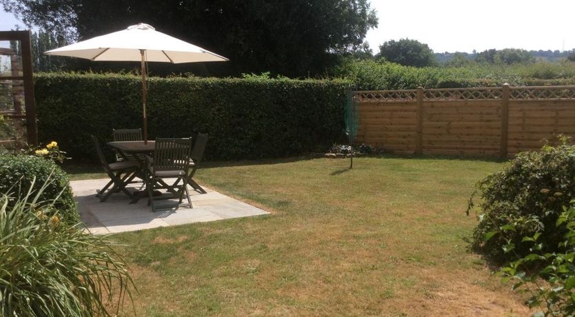 Photo of 2 Bed in Bishop Sutton