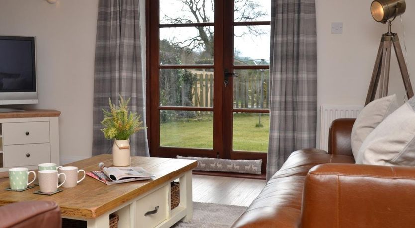 Photo of 2 Bed in Bishop Sutton