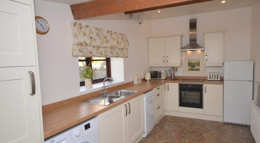 Photo of 2 Bed in Bishop Sutton