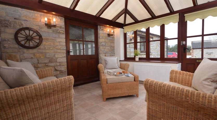 Photo of 2 Bed in Bishop Sutton