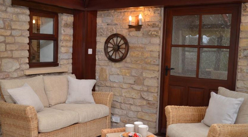 Photo of 2 Bed in Bishop Sutton