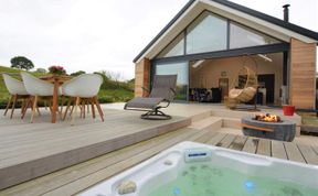Photo of 3 Bed in Blackburn