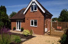 Photo of cottage-in-hampshire-23