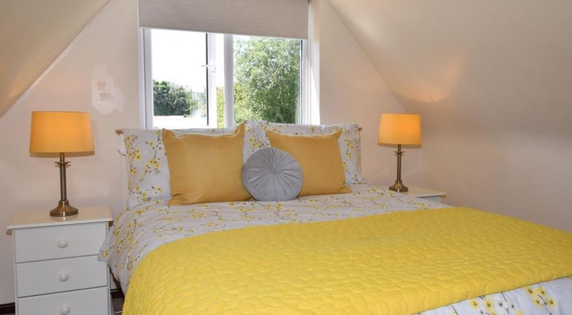 Photo of 2 Bed in Ashurst