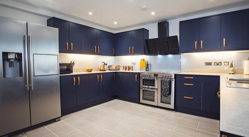 Photo of 5 Bed in Huntley