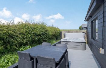 2 Bed in Mundeseley Holiday Cottage