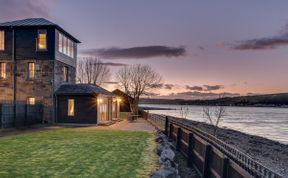 Photo of in South Kessock (CA324)