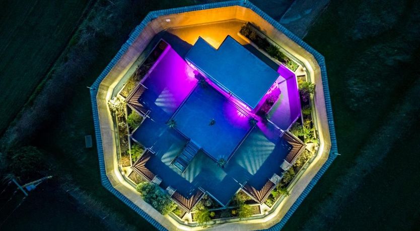 Photo of 9 Bed in Woolverstone