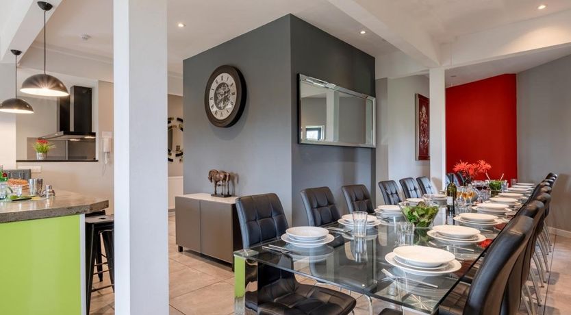 Photo of 9 Bed in Woolverstone