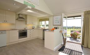 Photo of 2 Bed in Hilton