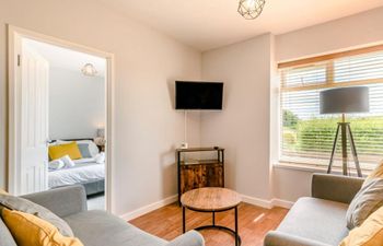 in Mundeseley (KT100) Holiday Cottage