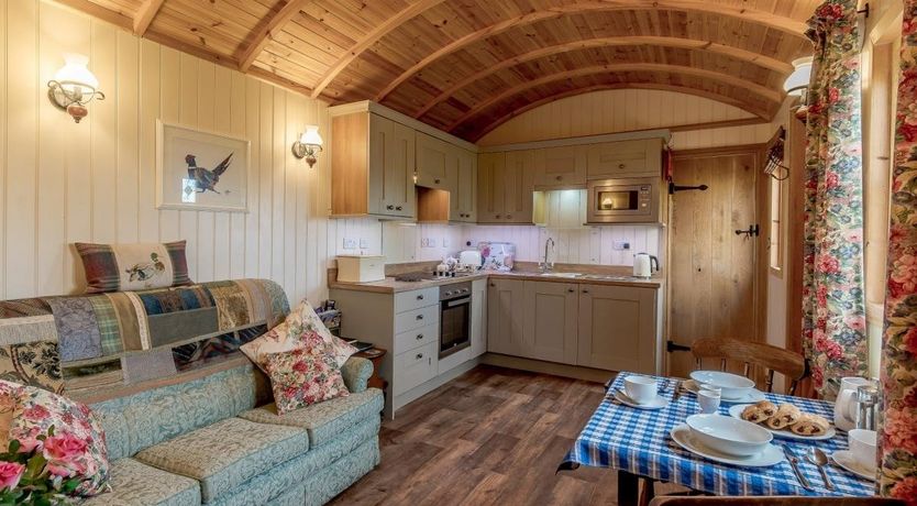 Photo of 1 Bed in Leighton