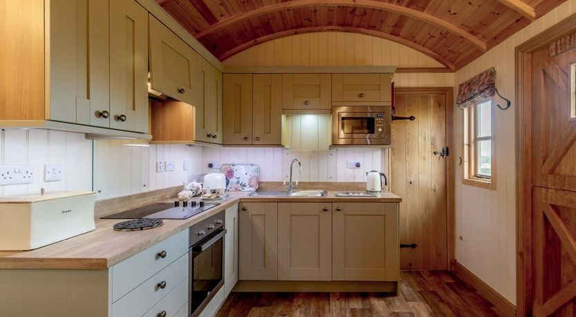 Photo of 1 Bed in Leighton