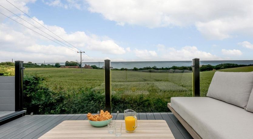 Photo of 5 Bed in Mundeseley