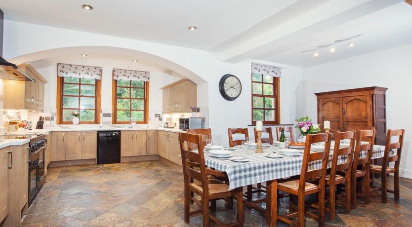 Photo of 5 Bed in Worcester