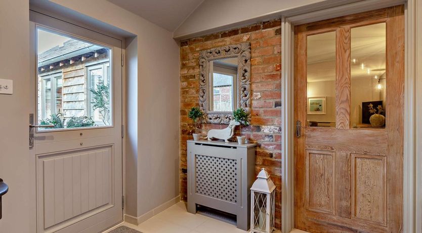 Photo of 2 Bed in Warwick