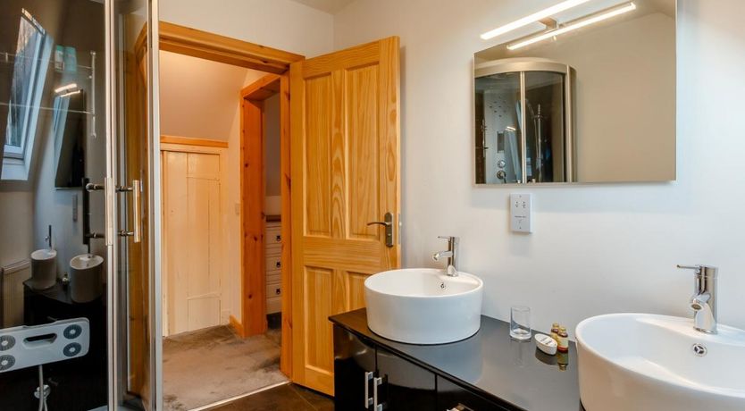 Photo of 4 Bed in Lochranza