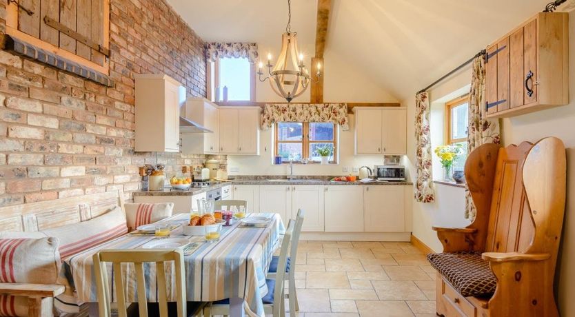 Photo of 2 Bed in Leighton