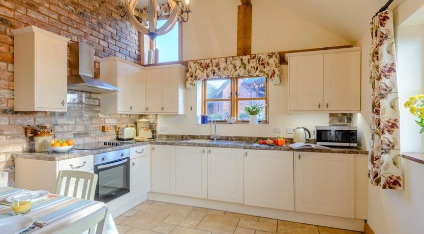 Photo of 2 Bed in Leighton