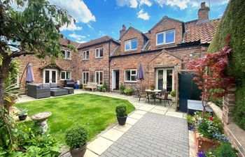 5 Bed in York Holiday Cottage