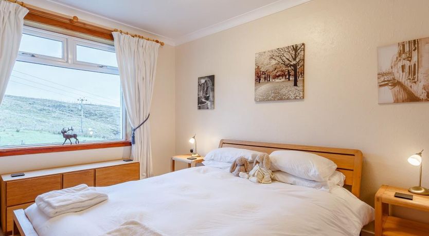 Photo of 3 Bed in Glendale