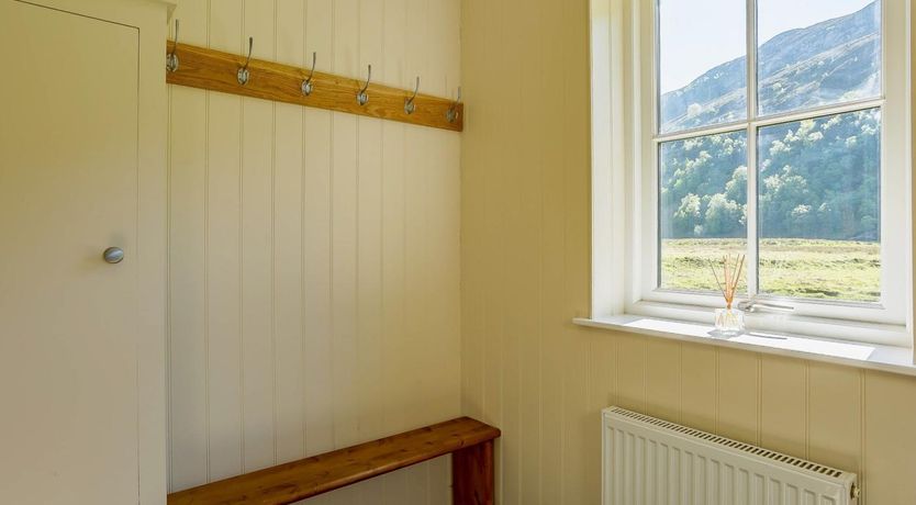 Photo of 3 Bed in Kinlochewe