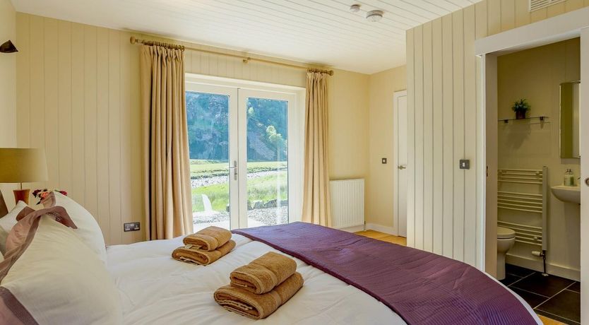 Photo of 3 Bed in Kinlochewe