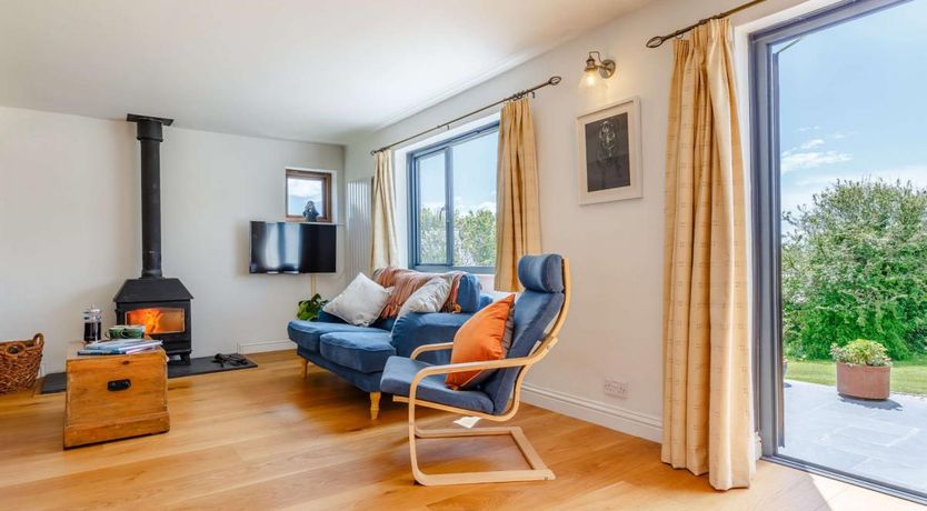 Photo of 4 Bed in Wembury