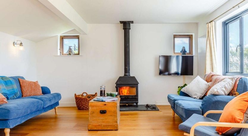 Photo of 4 Bed in Wembury