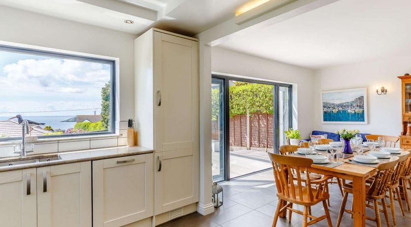 Photo of 4 Bed in Wembury