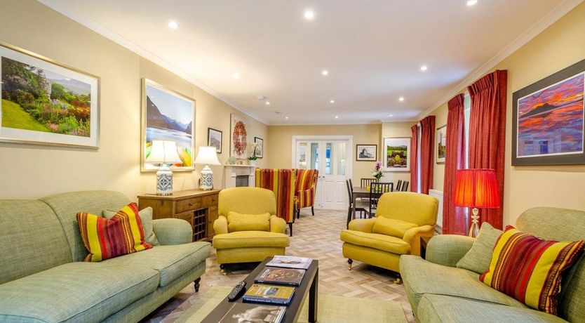 Photo of 4 Bed in Machrie