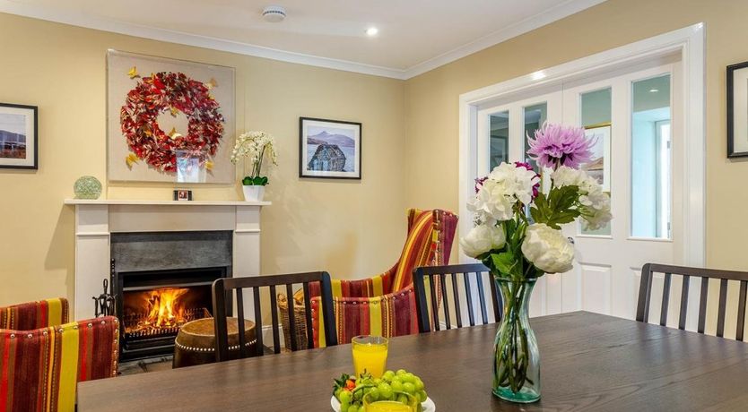 Photo of 4 Bed in Machrie