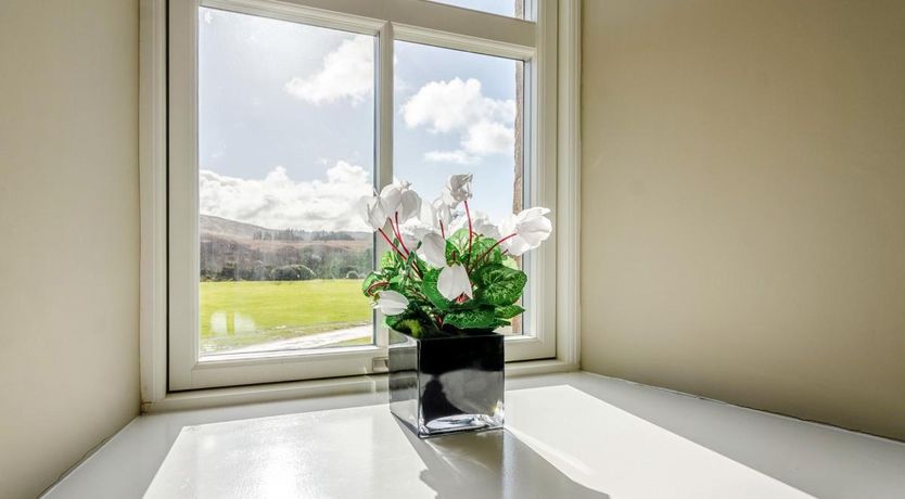 Photo of 4 Bed in Machrie