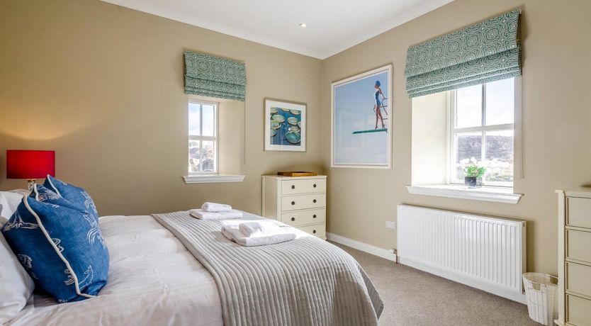 Photo of 4 Bed in Machrie