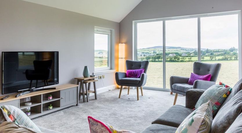 Photo of 4 Bed in Kilpatrick