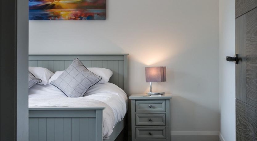 Photo of 4 Bed in Kilpatrick