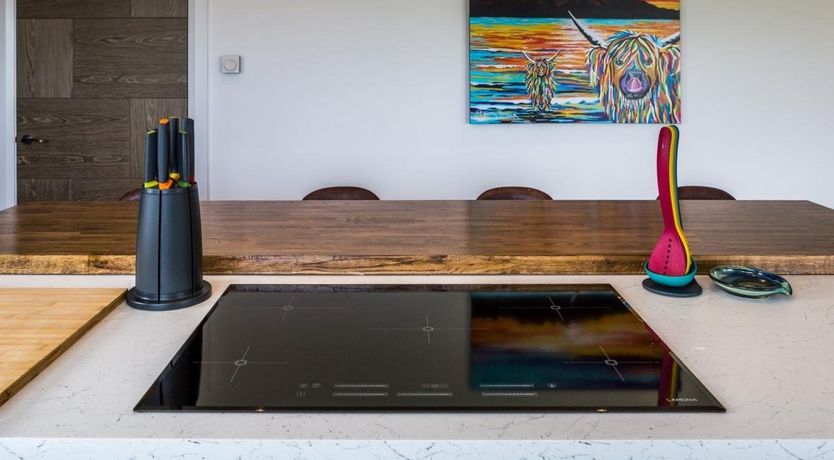 Photo of 4 Bed in Kilpatrick