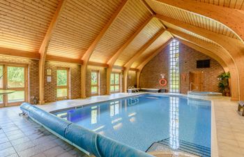 5 Bed in Chester Holiday Cottage