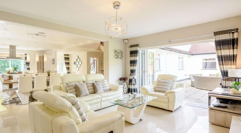 Photo of 5 Bed in Chester