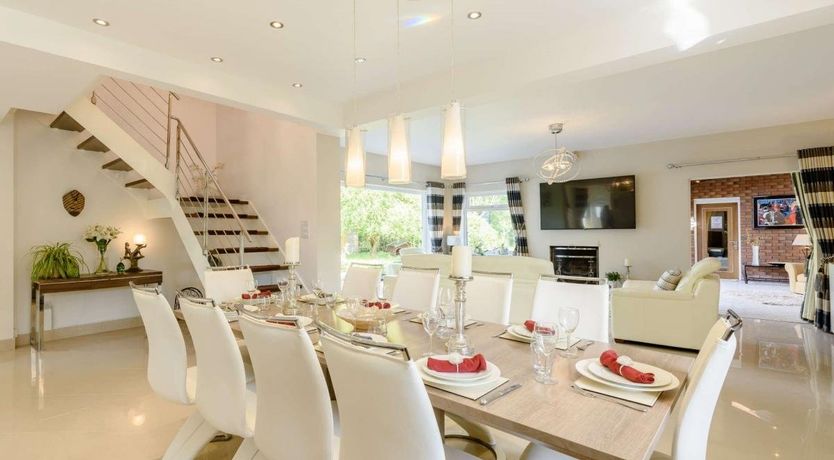 Photo of 5 Bed in Chester