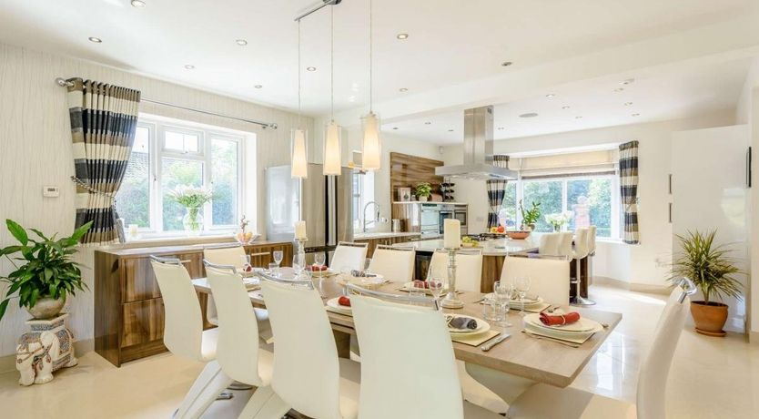 Photo of 5 Bed in Chester