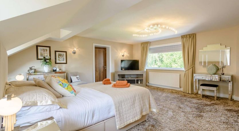 Photo of 5 Bed in Chester