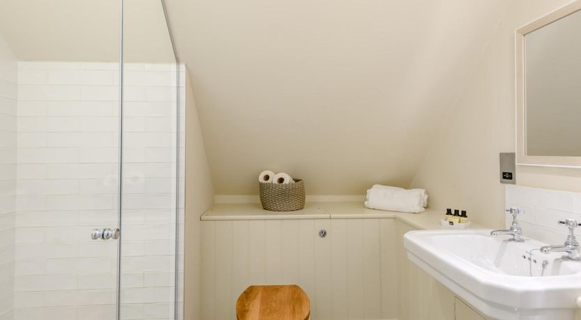 Photo of 2 Bed in Salisbury