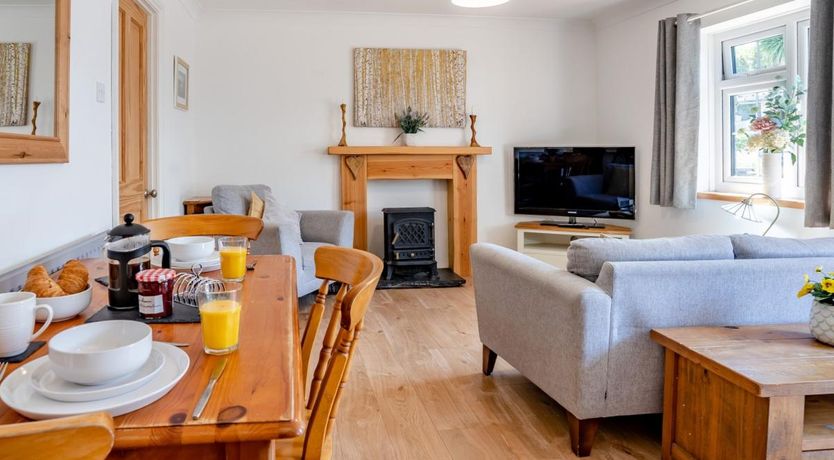 Photo of 2 Bed in Penclawdd