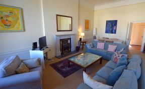 Photo of 3 Bed in Edinburgh