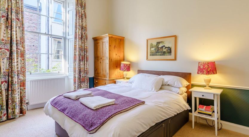 Photo of 3 Bed in Edinburgh