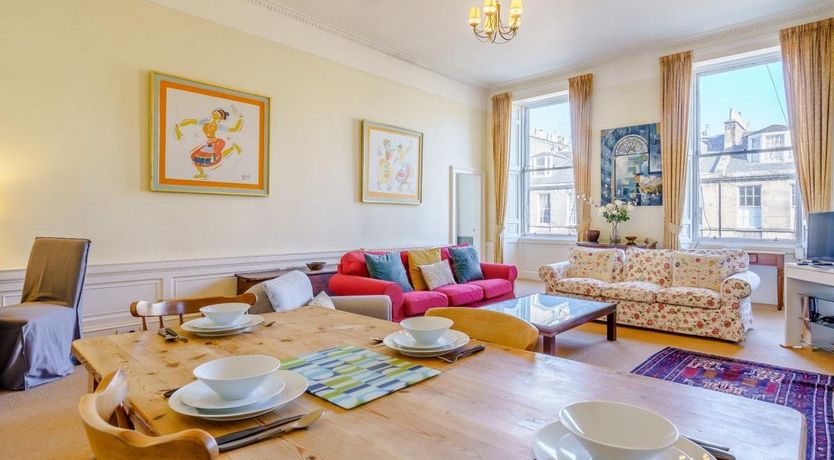 Photo of 3 Bed in Edinburgh