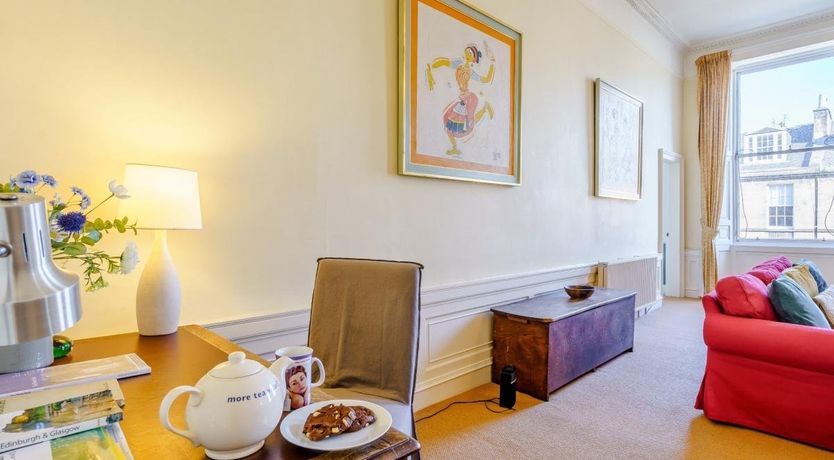 Photo of 3 Bed in Edinburgh