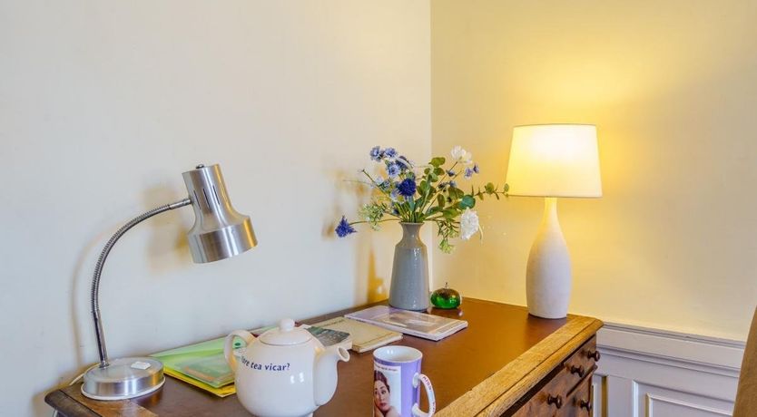 Photo of 3 Bed in Edinburgh