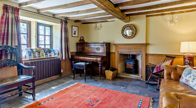Photo of 7 Bed in Stoke-on-trent